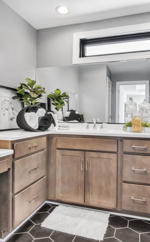 Kenwood Primary Bath